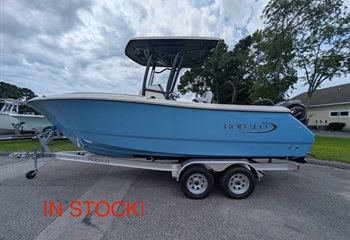 2026 Robalo R232 Explorer Atlas Blue Boat
